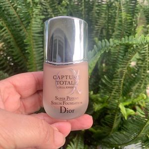 Dior capture totale 1.5 N. With brush